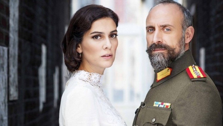 Серенай Сарыкая Турецкие актеры Бергюзар Корель, Халит Эргенч, Бергюзар Корель, Халит Эргенч, Бергюзар Корель, Халит Эргенч турецкие актеры