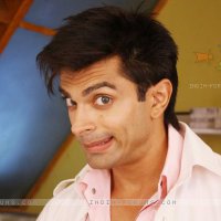 Karan_Singh_Grover_21