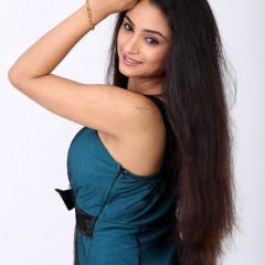 Madirakshi_Mundle_11