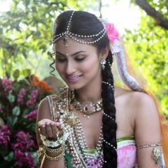 Mouni Roy_16