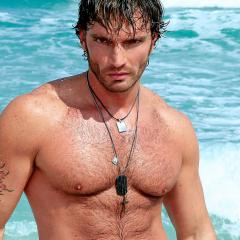 Julian Gil