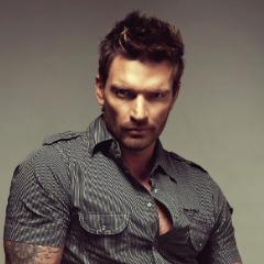 Julian Gil