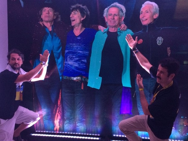 Бразильский актер Марселу Серрадуна концерте группы Rolling Stonesна стадионе Маракана