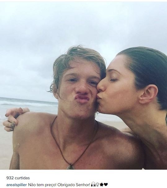 Бразильская актриса Летисия Спиллер, Летисия Спиллер, Летисия Спиллер бразильская актриса с сыном Педу на фото в Instagram