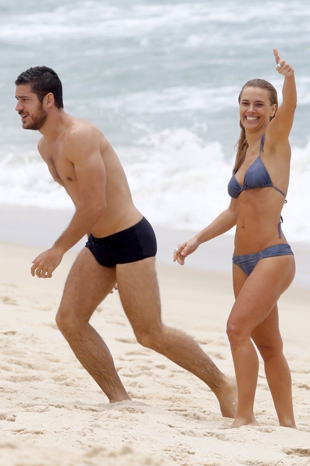 Бразильская актриса Каролина Дикман, Каролина Дикман, Каролина Дикман бразильская актриса   и бразильский актер Марко Пигосси на съемках "Правила игры""