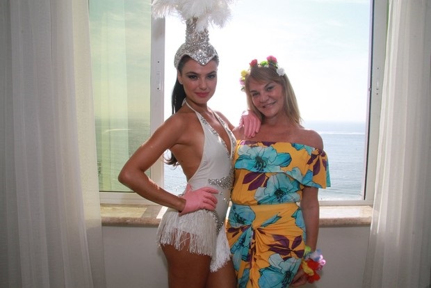 Бразильская актриса Изис Вальверде, Изис Вальверде, Изис Вальверде бразильская актриса с матерью