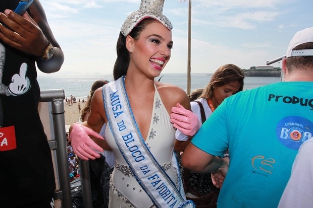 Бразильская актриса Изис Вальверде, Изис Вальверде, Изис Вальверде бразильская актриса