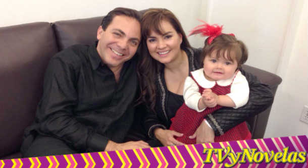 Мексиканский певец Кристиан Кастро, Паола Эрасо, бывшая жена Кристиана Кастро - Паола Эрасо, дочь мексиканского певца Кристиана Кастро - Рафаэла