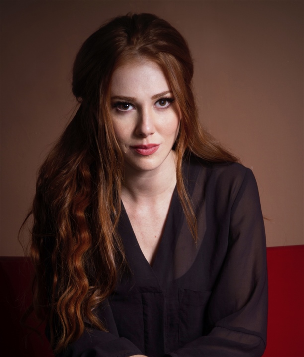 Турецкая актриса Эльчин Сангу, Эльчин Сангу, Эльчин Сангу турецкая актриса