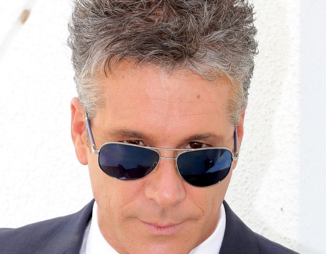 Венесуэльский актер Фернандо Каррильо, Джеймс Бонд, агент 007