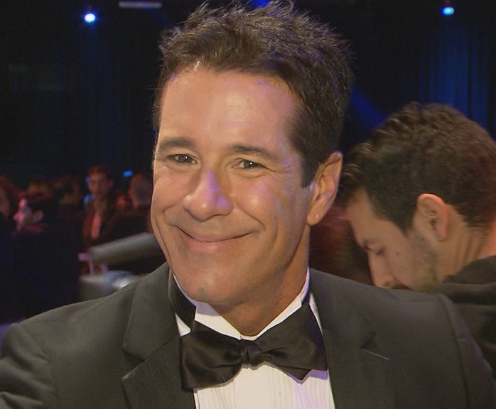 Венесуэльский актер Фернандо Каррильо, Джеймс Бонд, агент 007