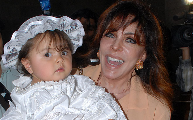 Мексиканский актер Кристиан Кастро, мексиканская актриса Вероника Кастро, Паола Эрасо, дочь мексиканского певца Кристиана Кастро Рафаэла