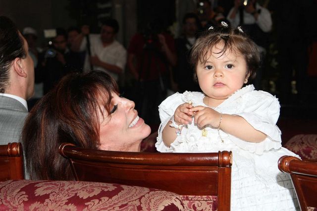 Мексиканская актриса Вероника Кастро,  мексиканская актриса  и певица Вероника Кастро,  мюзикл «Аплодисменты» , продюсер Фела Фабрегас, мексиканский певец Кристиан Кастро, Рафаэла Кастро,