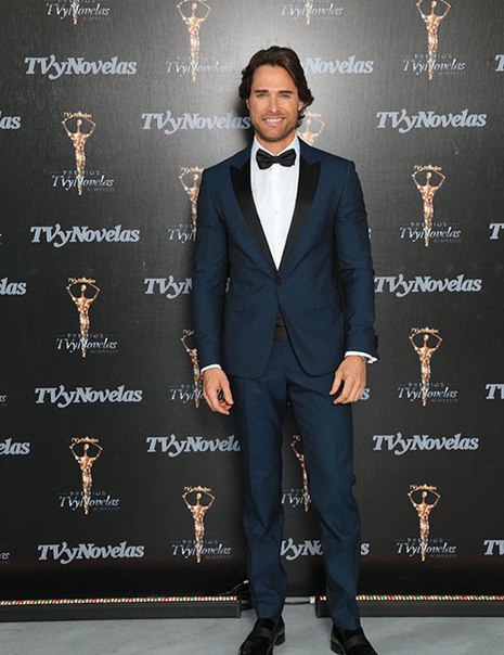 Латиноамериканская актриса Анжелик Бойер латиноамериканский актер Себастьян Рулли